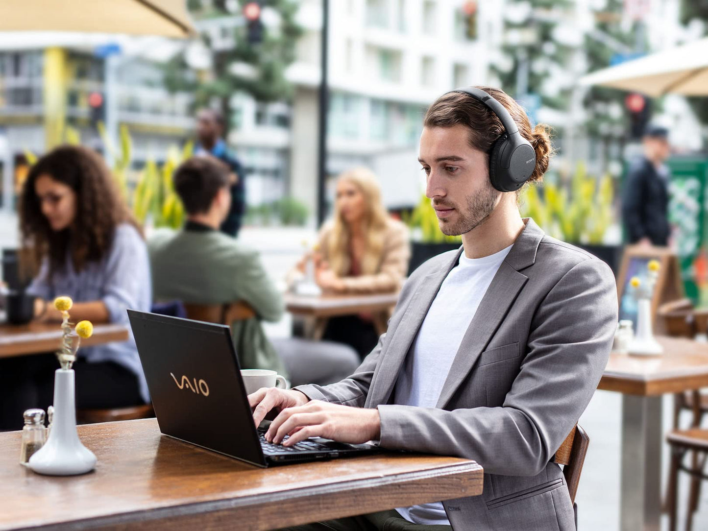 Sony WH-CH710N - Audífonos Inalámbricos con Noise Cancelling, Negro