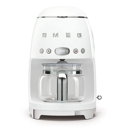 Smeg DCF02WHUK - Máquina de café por goteo, modo de arranque automático, filtro reutilizable, pantalla digital, sistema antigoteo, opción de intensidad de aroma, tanque de 1,4 litros, color blanco