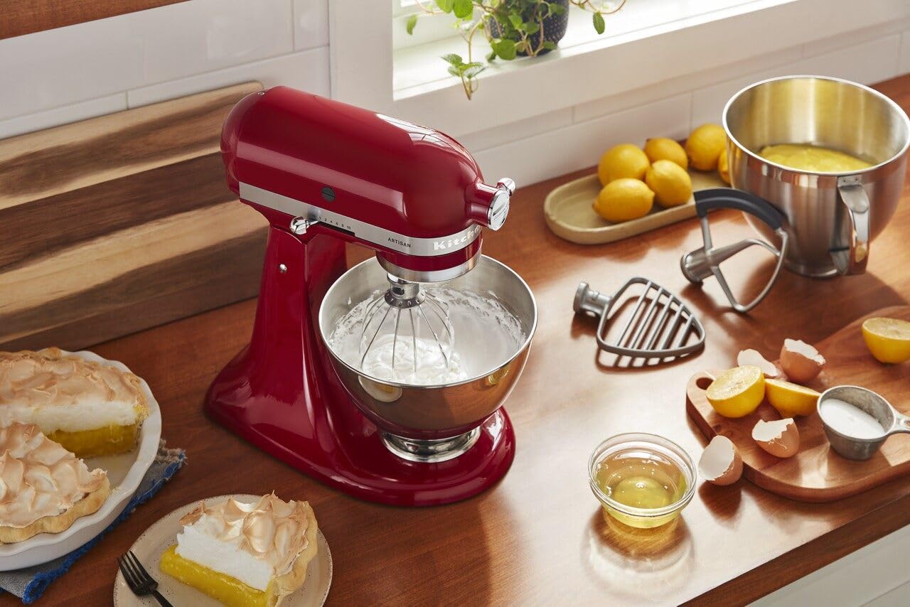 KitchenAid Artisan Series KSM195PSER - Batidora de pie con cabezal inclinable con paquete de accesorios de primera calidad, color rojo imperio