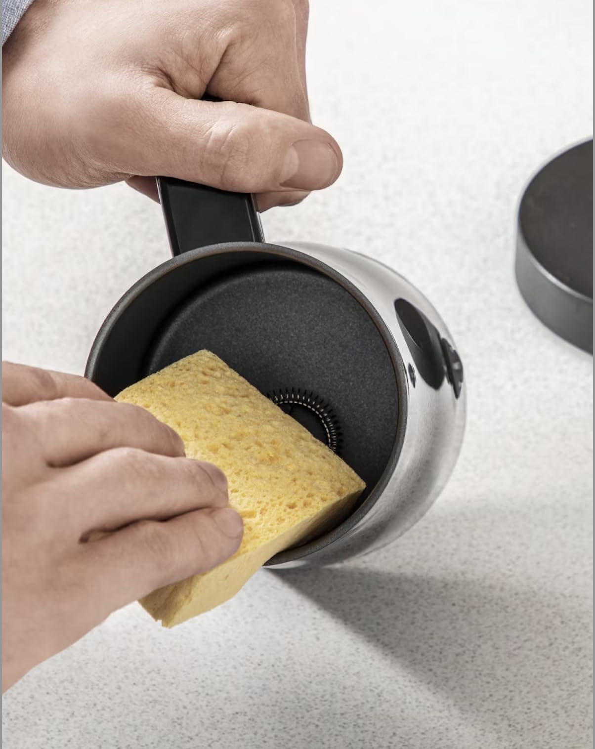 KRUPS Kit Cafetera Espumador de leche + Molino de café