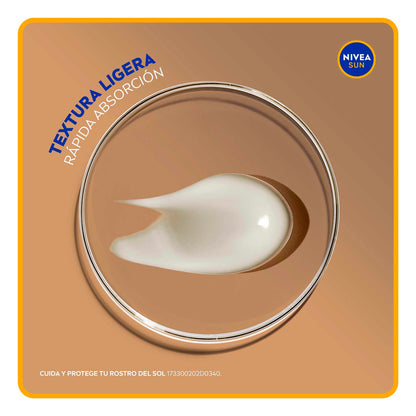 NIVEA SUN Protector Solar Facial Control De Brillo (50 ml), con Efecto Matificante de Larga Duración, Bloqueador solar FPS 50+, no Grasoso para Todo Tipo de Piel