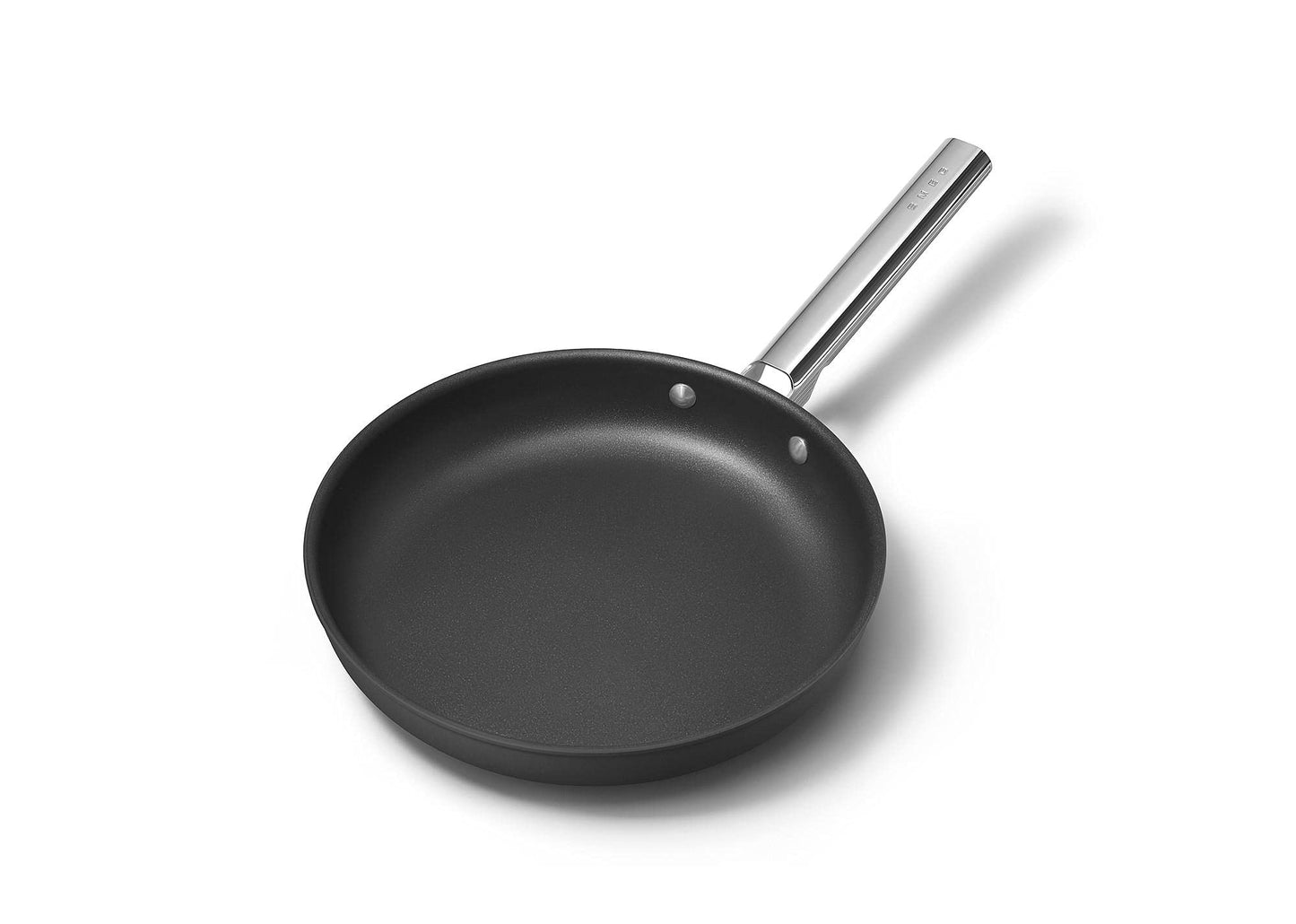 Smeg CKFF2801BLM Sartén 28 cm, color negro, antiadherente, aluminio, base patentada