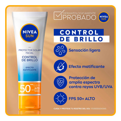 NIVEA SUN Protector Solar Facial Control De Brillo (50 ml), con Efecto Matificante de Larga Duración, Bloqueador solar FPS 50+, no Grasoso para Todo Tipo de Piel
