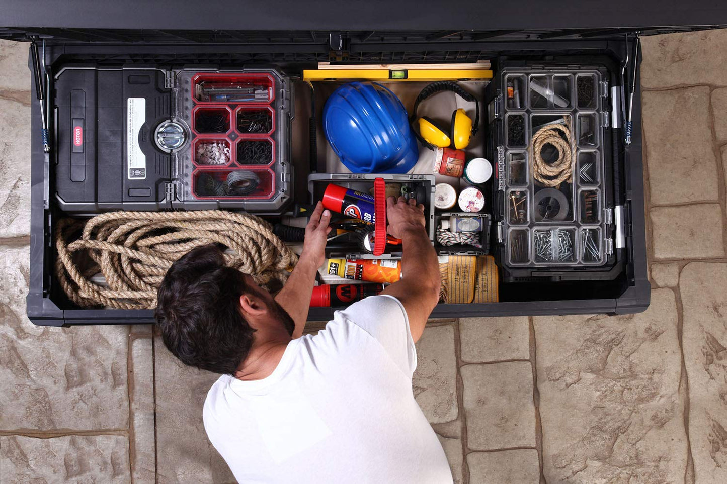 Keter - KETER Premier - Caja Grande de Resina de 150 galones para Muebles de Patio, jardín, Almacenamiento de Cojines al Aire Libre, Accesorios de Piscina y Juguetes, Color Gris