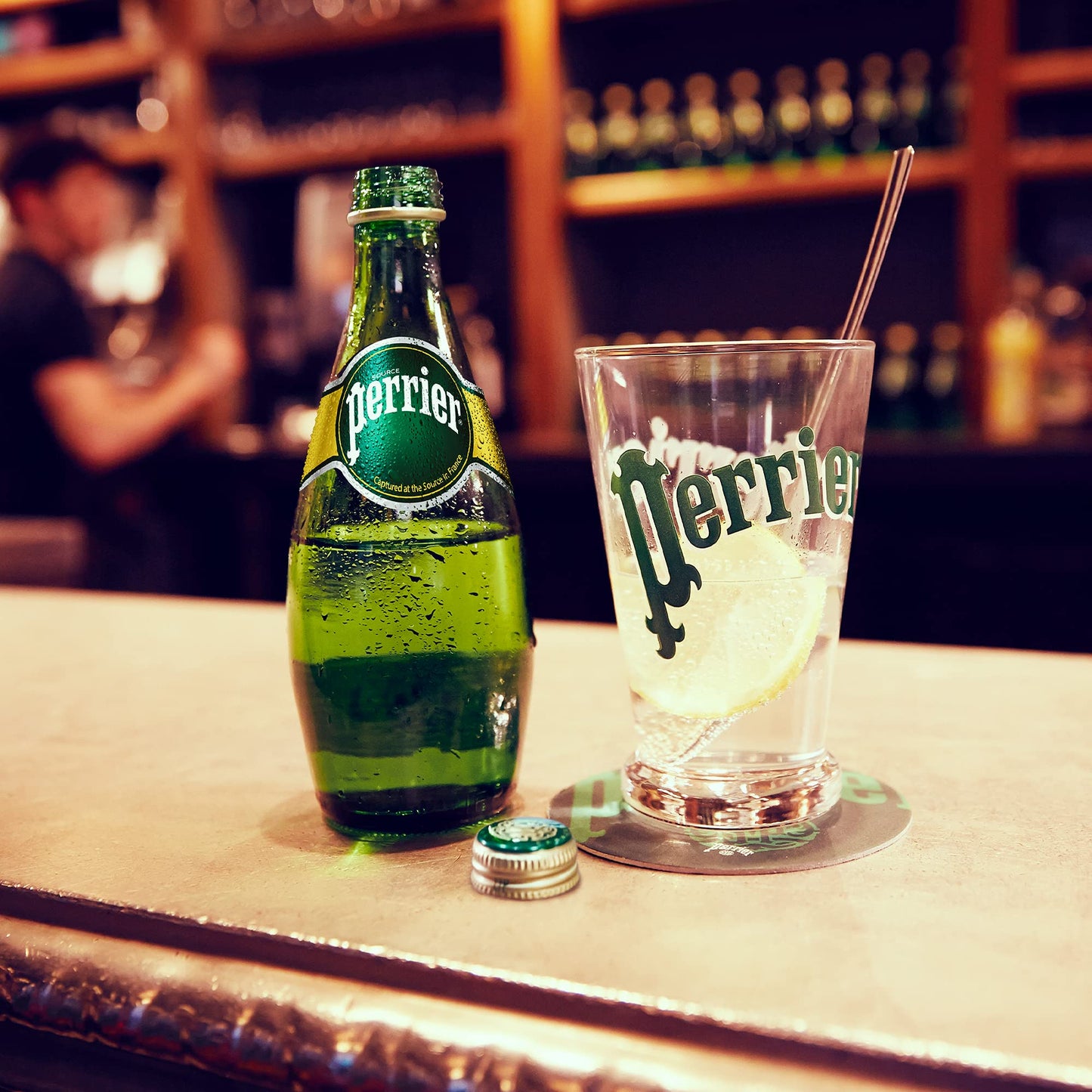 Nestlé Waters - Perrier, Agua de manantial gasificada. Paquete de 4 piezas con 330 ml c/u, 1.32 litros