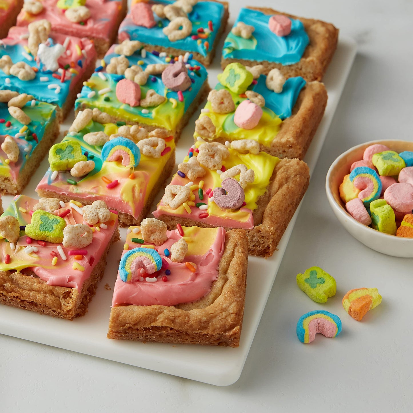 Lucky Charms, Cereal de malvavisco sin gluten con unicornios, 29.5 onzas