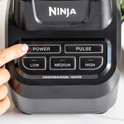 Ninja Licuadora Profesional con 4 velocidades, 1000W - BL710WM